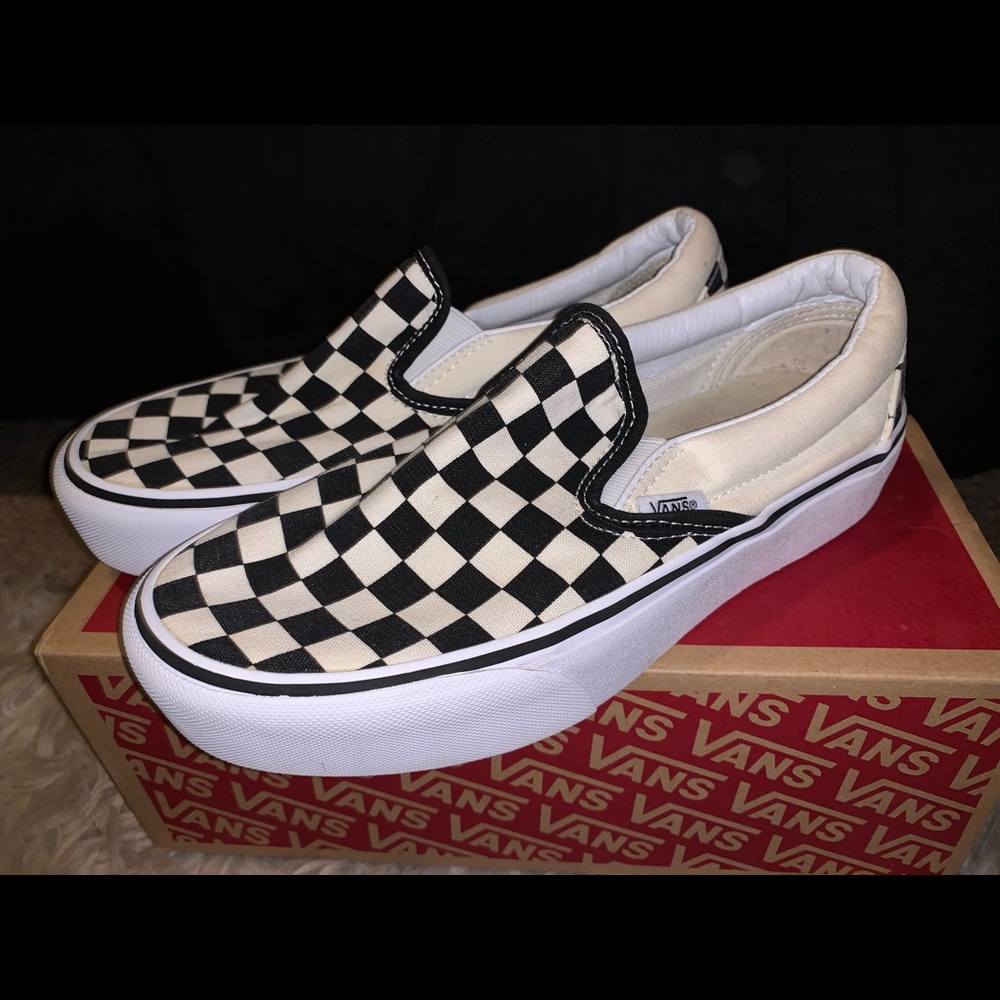 Platform slip on checkered vans